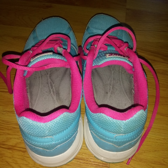 Nike - Picture 10 of 12